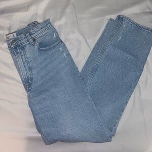 A&F 90s Straight Ultra High Rise Straight Jeans